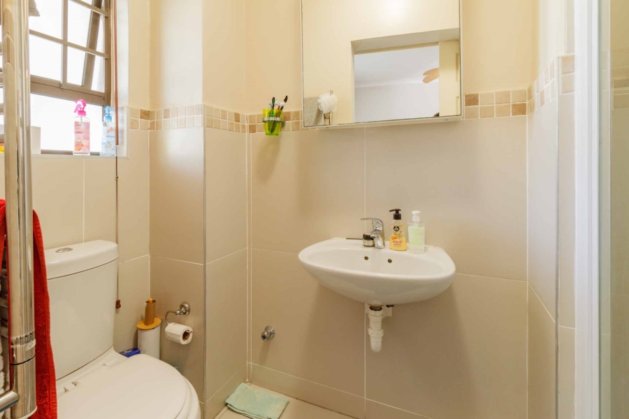 To Let 2 Bedroom Property for Rent in Rondebosch Western Cape